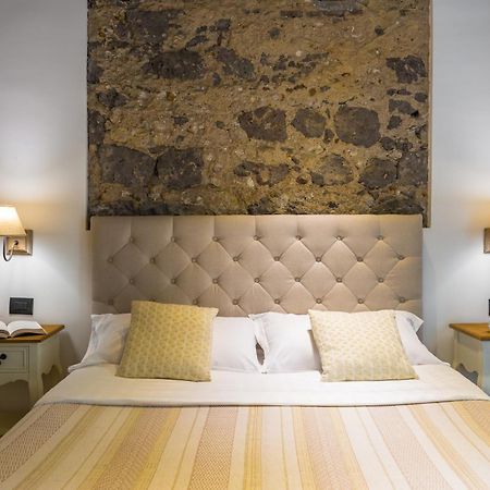 Starhost - Minerva Suite ซาแลร์โน ภายนอก รูปภาพ