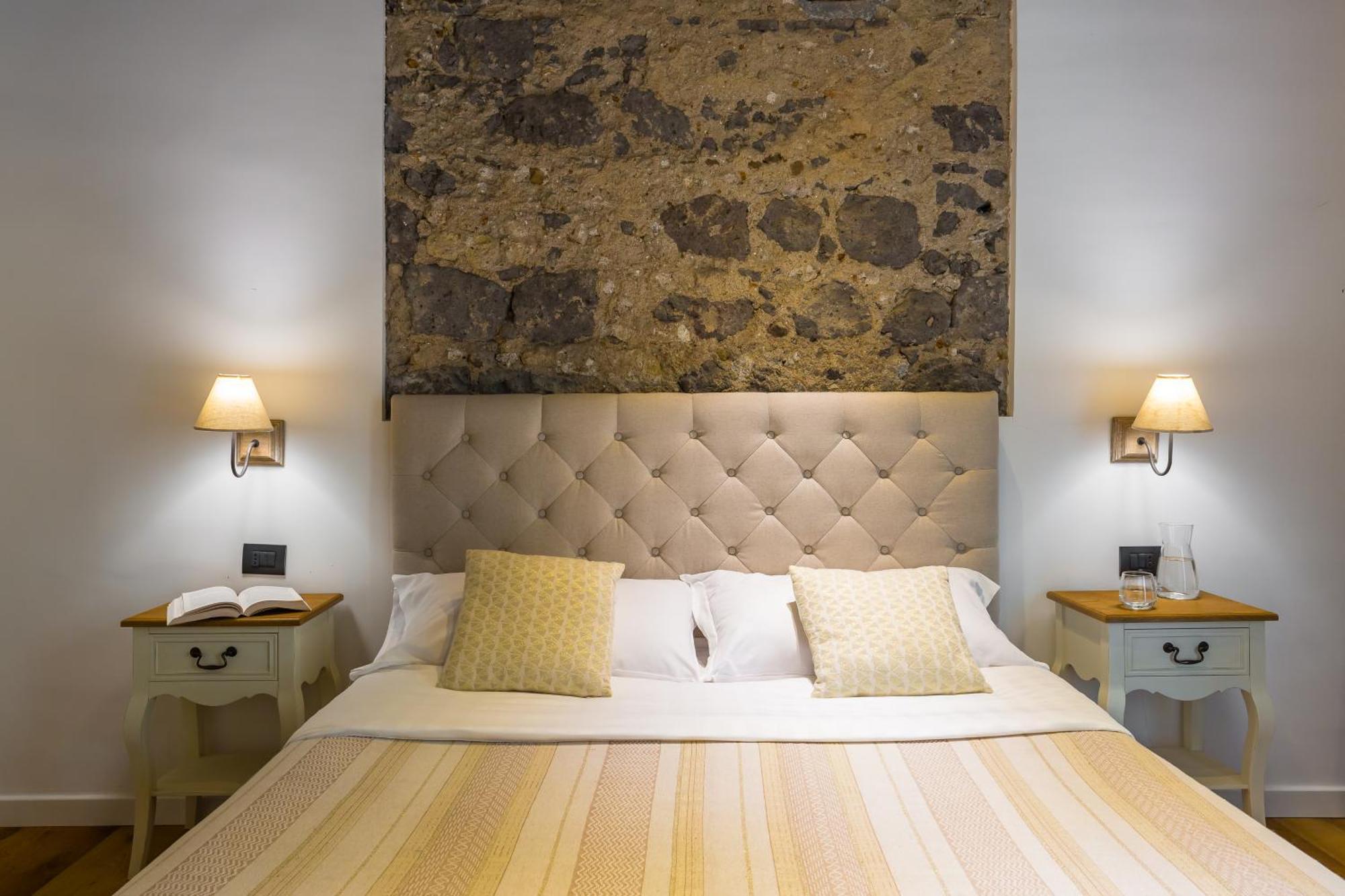 Starhost - Minerva Suite ซาแลร์โน ภายนอก รูปภาพ